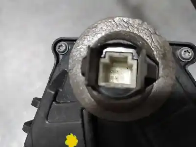 Peça sobressalente para automóvel em segunda mão fechadura da porta traseira esquerda por renault captur ii equilibre referências oem iam 825031538r  