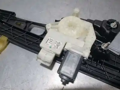 Peça sobressalente para automóvel em segunda mão elevador de vidros dianteiro direito por renault captur ii equilibre referências oem iam 807203293r  