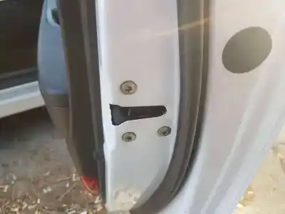 İkinci el araba yedek parçası SAG ÖN KAPI KILIDI için HYUNDAI I30 (GD)  OEM IAM referansları 813202L030  