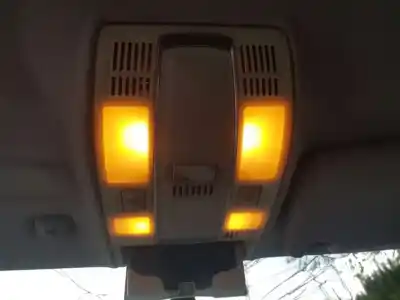 İkinci el araba yedek parçası IÇ ISIK için AUDI A6 BERLINA (4F2)  OEM IAM referansları 4F0947140  