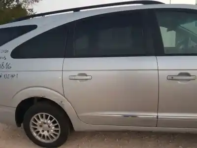 Автозапчастина б/у двері задні праві для ssangyong rodius xdi посилання на oem iam 6300421101
