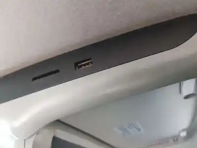 Second-hand car spare part dvd system for ssangyong rodius xdi oem iam references   