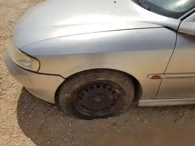 Gebrauchtes Autoersatzteil Kotflügel Vorne Links zum OPEL VECTRA B BERLINA Básico (1999->) OEM-IAM-Referenzen 90503000  