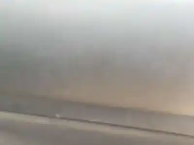 Piesă de schimb auto la mâna a doua MECANISM ACȚIONARE GEAM FAȚÃ DREAPTA pentru VOLKSWAGEN GOLF IV BERLINA (1J1)  Referințe OEM IAM 1J4837462H  