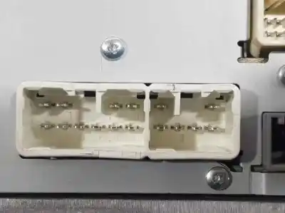 Peça sobressalente para automóvel em segunda mão módulo / sistema de navegação gps por toyota auris active referências oem iam 8614002010  
