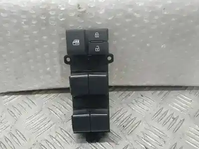 İkinci el araba yedek parçası SOL ÖN PENCERE ANAHTARI için TOYOTA RAV4  OEM IAM referansları 8404042030  3322CA105039