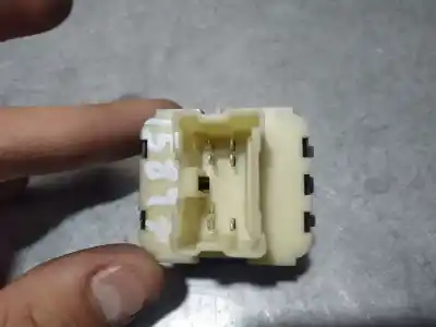 Second-hand car spare part left front power window switch for renault clio iv limited oem iam references 809610909r  255700068r