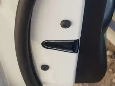 Second-hand car spare part left front door lock for bmw serie 3 lim. (f30) 320d oem iam references 51217229461