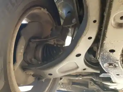 Pezzo di ricambio per auto di seconda mano Braccio Sospensione Inferiore Anteriore Destro per HYUNDAI SANTA FE (BM) 2.2 CRDi CAT Riferimenti OEM IAM 545012B100  
