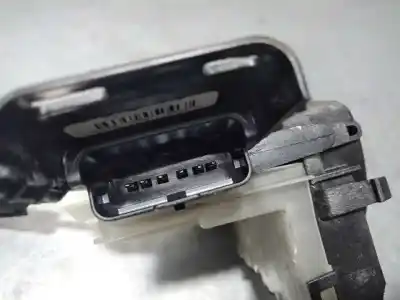 Pezzo di ricambio per auto di seconda mano serratura porta anteriore destra per citroen jumpy furgon control m riferimenti oem iam 084140  16942543