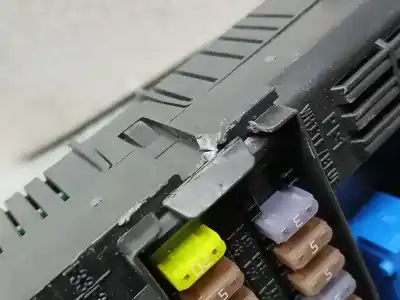 Second-hand car spare part fuse box unit for citroen c4 cactus feel oem iam references 9830805680  3461844813