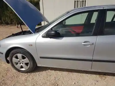 Peça sobressalente para automóvel em segunda mão  por SEAT LEON (1M1)  Referências OEM IAM 1M0831055M  