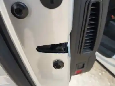Second-hand car spare part left front door lock for audi q7 (4l) 3.0 tdi oem iam references 8j1837015a