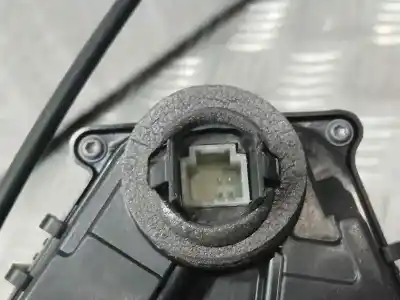 Pezzo di ricambio per auto di seconda mano serratura porta posteriore destra per renault captur ii techno riferimenti oem iam 825021122r  