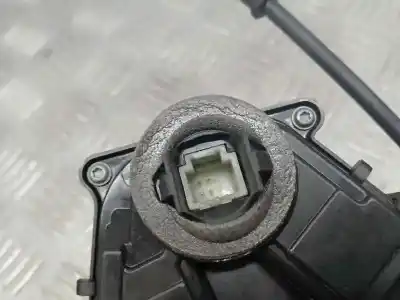 Pezzo di ricambio per auto di seconda mano serratura porta posteriore sinistra per renault captur ii techno riferimenti oem iam 825031538r  