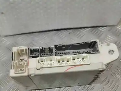 Second-hand car spare part fuse box unit for lexus is200 (ds2/is2) 250 v6 oem iam references 8273053050  6d040961