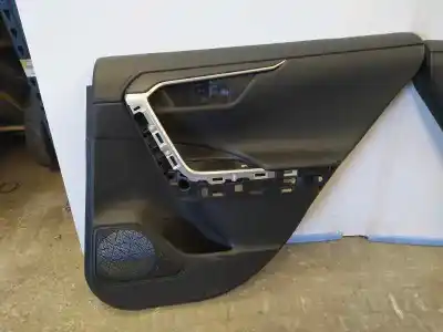 Pezzo di ricambio per auto di seconda mano rivestimento porta posteriore destro per toyota rav4 hybrid 4x2 advance riferimenti oem iam 6763042640c5