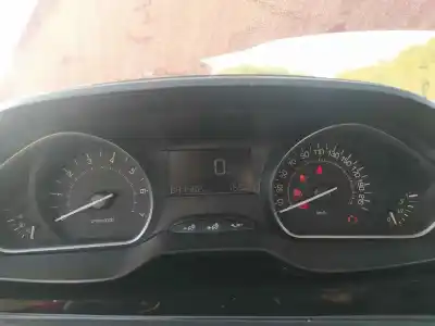 Peça sobressalente para automóvel em segunda mão quadrante por peugeot 208 style referências oem iam 9825986180  