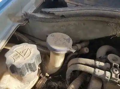 Pièce détachée automobile d'occasion Réservoir De Lave-glace pour CITROEN C3 SX Références OEM IAM 6431C8  
