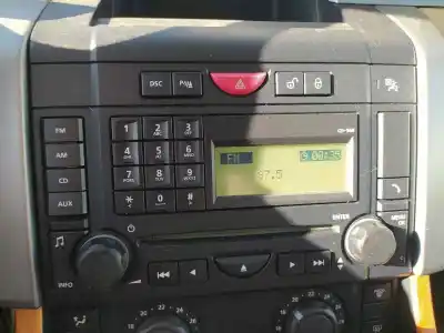 Автозапчастина б/у аудіо система / радіо cd для land rover range rover (lm) 3.6 td v8 посилання на oem iam lr050839