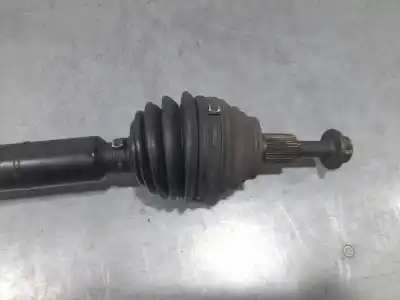 Автозапчасти б/у передняя правая кулачка за audi a3 (8p) atraccion ссылки oem iam   