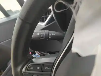 Pezzo di ricambio per auto di seconda mano comando pulito per toyota corolla (e21) hybrid active riferimenti oem iam 8432902040  
