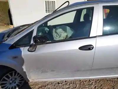 Автозапчастина б/у передні ліві двері для FIAT GRANDE PUNTO (199) 1.3 16V JTD CAT Посилання на OEM IAM 0051846217  