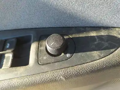 İkinci el araba yedek parçası Ayna Kontrolü için SEAT LEON ST (5F8) STYLE CONNECT OEM IAM referansları 5F0959565EWHI  
