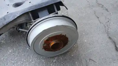 Peça sobressalente para automóvel em segunda mão charrió / suporte de eixo de trás por renault captur ii evolution referências oem iam 555019165r  