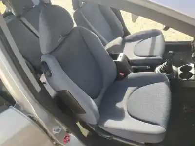 Автозапчасти б/у СИДЕНЬЕ ПРАВОЕ ПЕРЕДНЕЕ за HONDA JAZZ (GD1/5)  ссылки OEM IAM   