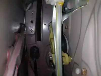 Tweedehands auto-onderdeel regelaar links achterruit voor toyota corolla (e21) hybrid style oem iam-referenties 6984002681