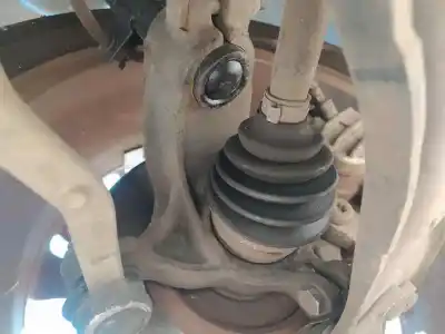 Recambio de automóvil de segunda mano de MANGUETA DELANTERA IZQUIERDA para PEUGEOT 208  referencias OEM IAM 1607557480  