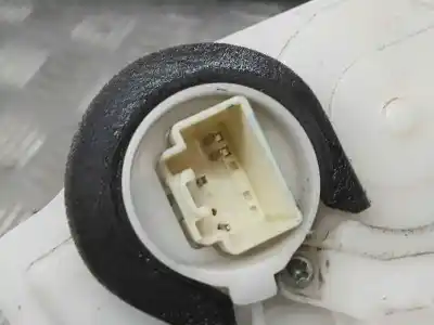 Second-hand car spare part front right door lock for mazda 3 lim. () black tech edition oem iam references 7l19a1109  