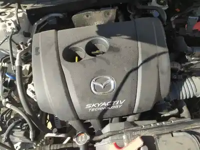Автозапчастина б/у КРІШКА ДВИГУНА для MAZDA 3 LIM. ()  Посилання на OEM IAM PE11102F0  