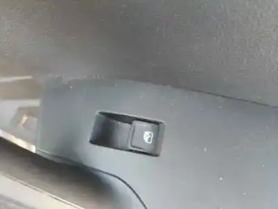 Pezzo di ricambio per auto di seconda mano comando alzacristalli posteriori destro per seat arona style riferimenti oem iam 5g0959855pwhs