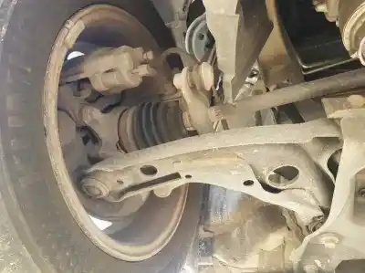 Peça sobressalente para automóvel em segunda mão braço de suspensão inferior dianteiro direito por toyota yaris active referências oem iam 4806809041