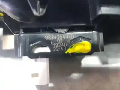Peça sobressalente para automóvel em segunda mão botão / interruptor elevador vidro dianteiro direito por peugeot 208 tech edition blue hdi referências oem iam 98242560zd  