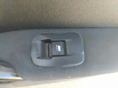 Peça sobressalente para automóvel em segunda mão botão / interruptor elevador vidro traseiro direito por peugeot 208 tech edition blue hdi referências oem iam 96751119zd