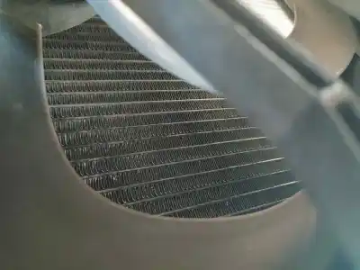 Pezzo di ricambio per auto di seconda mano RADIATORE D ACQUA per RENAULT CLIO IV  Riferimenti OEM IAM 214107326R  