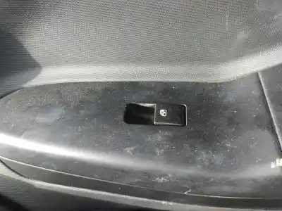 Second-hand car spare part Right Front Power Window Switch for KIA CEE´D Drive OEM IAM references 935751H000EQ  