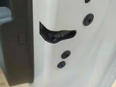 Peça sobressalente para automóvel em segunda mão fechadura da porta dianteira direita por peugeot 208 (p2) allure referências oem iam 9829284780