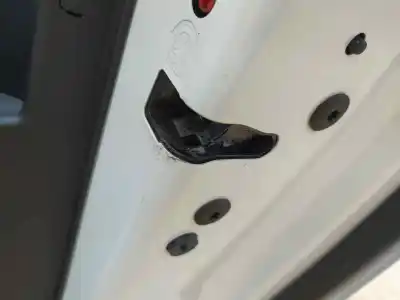 Peça sobressalente para automóvel em segunda mão fechadura da porta traseira direita por peugeot 208 (p2) allure referências oem iam 9829285280