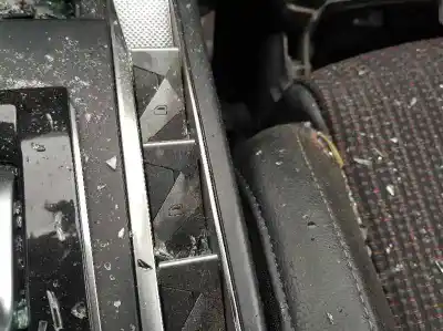 İkinci el araba yedek parçası SAG ÖN CAM ANAHTARI için DS 3 CROSSBACK  OEM IAM referansları 98177781DX  