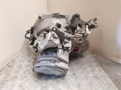 Second-hand car spare part gearbox for opel corsa f elegance oem iam references 20v257 6 velocidades 1137613