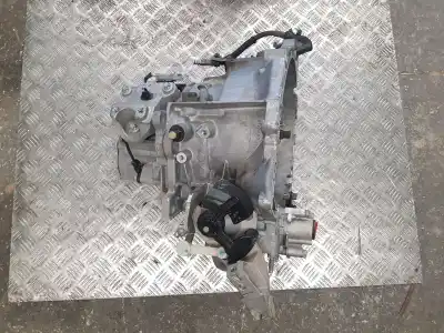 Second-hand car spare part gearbox for opel corsa f elegance oem iam references 20v257 6 velocidades 1137613