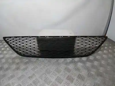 Автозапчасти б/у центральная решетка бампера за SEAT IBIZA (6J5) Reference ссылки OEM IAM 6J0853667  