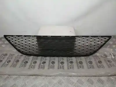 Автозапчасти б/у центральная решетка бампера за SEAT IBIZA (6J5) Reference ссылки OEM IAM 6J0853667  