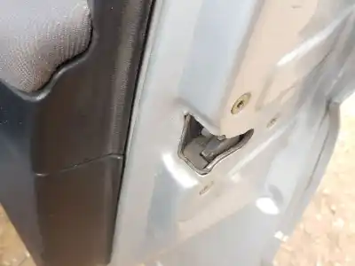 Second-hand car spare part Front Right Door Lock for PEUGEOT 307 (S1) XR OEM IAM references 9136L2  