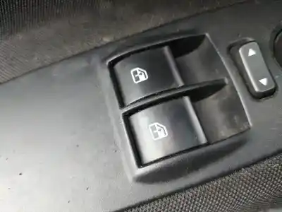 Автозапчасти б/у ВЫКЛЮЧАТЕЛЬ ЛЕВОГО ПЕРЕДНЕГО ОКНА за FIAT PUNTO (EVO) (199)  ссылки OEM IAM 735500050  
