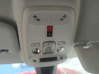 Автозапчастина б/у внутрішне світло для PEUGEOT 208 II (UB_, UP_, UW_, UJ_) 1.2 PURETECH 100 Посилання на OEM IAM 96887290PR  